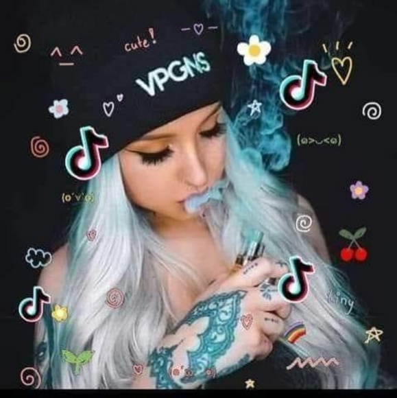 Profile Picture of Ashly Lopez (@ml8281951) on Poshmark