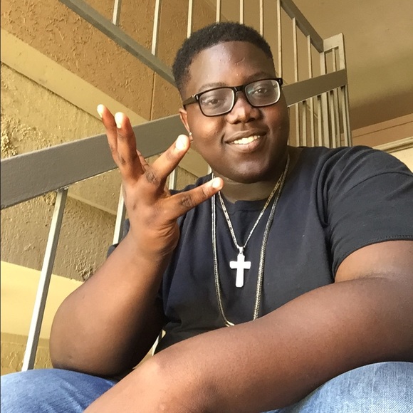 Profile Picture of Nicholas Montgomery (@nicksuave) on Poshmark