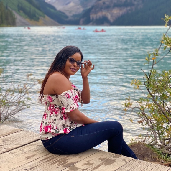 Profile Picture of Florence Mugerwa (@fmnamuli) on Poshmark