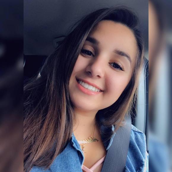 Profile Picture of Alexandra Carbone (@alexandra4545) on Poshmark