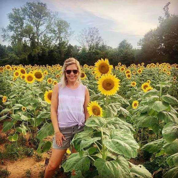 Profile Picture of Kate Davis (@katedavis379) on Poshmark