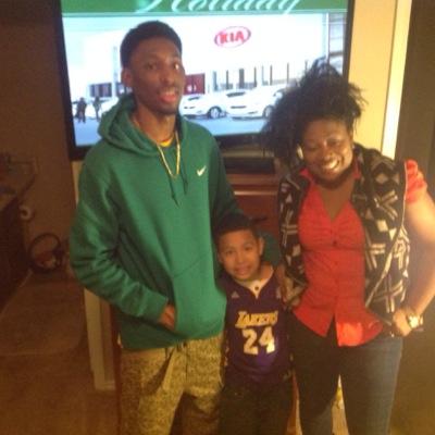 Profile Picture of Cedrequs Wright (@Sunny5digital) on Twitter