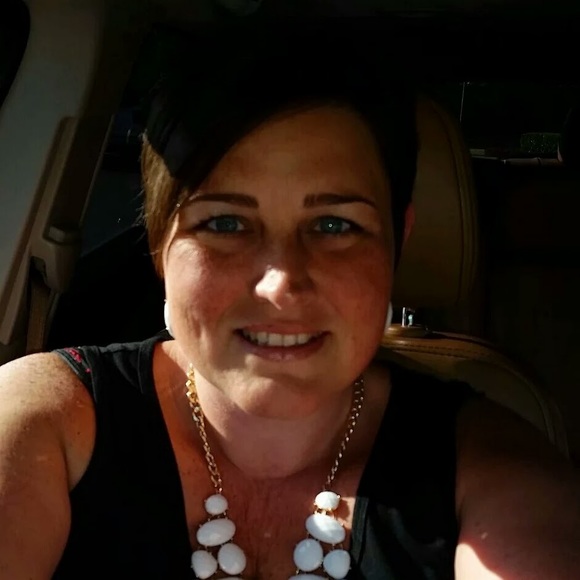 Profile Picture of Cathy Perkins (@cathyp1979) on Poshmark