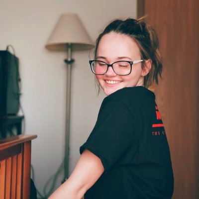 Profile Picture of Sierra  ♥ (@sierralee2017) on Twitter