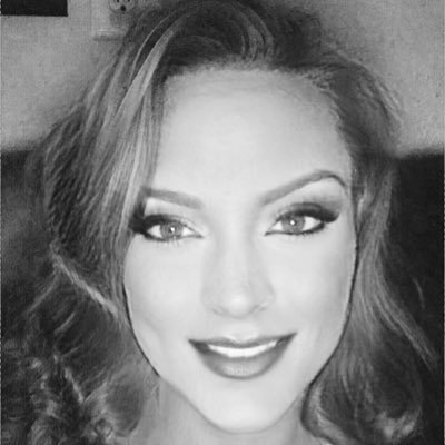 Profile Picture of  🌴 Bonnie Boo Loo Hoo  🌴 (@BonnieLaura83) on Twitter