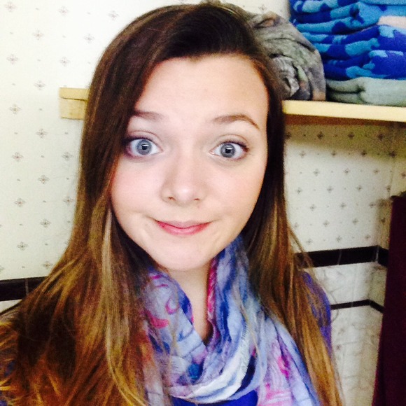 Profile Picture of Paige Wirgau (@paigee_17) on Poshmark