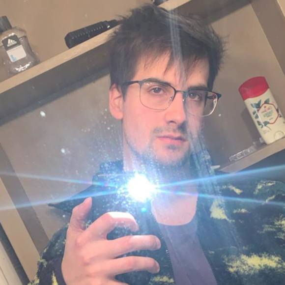 Profile Picture of Christopher Koontz (@chrxsk) on Poshmark