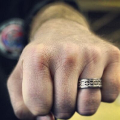 Profile Picture of Aaron Wyant (@reversepunch) on Twitter
