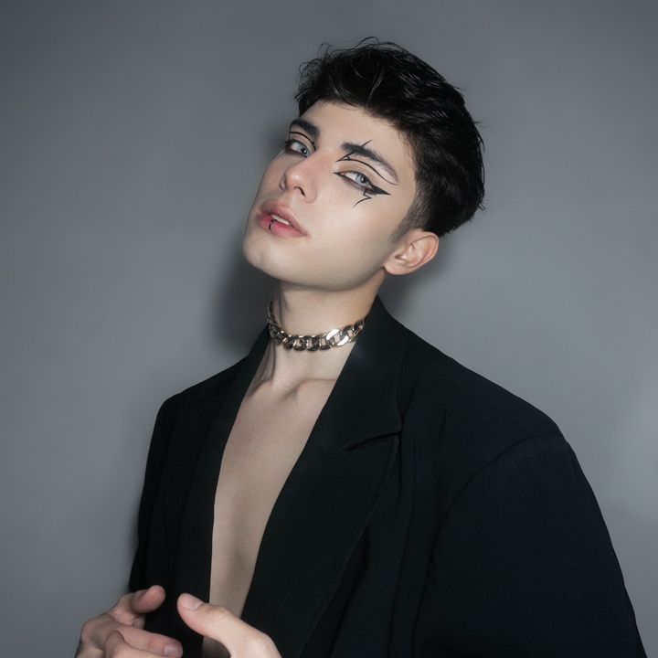 Profile Picture of Andy Gonzalez (@@i.feeling.blue) on Tiktok