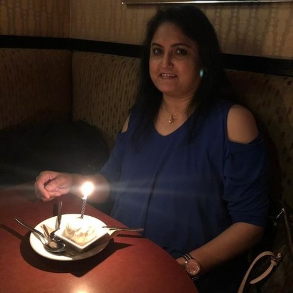 Profile Picture of Dipti Shah (@yogdip288) on Poshmark