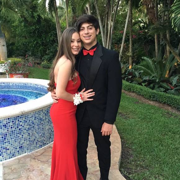 Profile Picture of Danny Leon (@dleon16207) on Poshmark