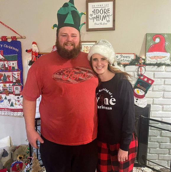 Profile Picture of Taylor Harmon (@tayneel8) on Poshmark