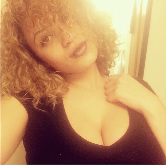 Profile Picture of Taunie Niemiec (@naniniemiec) on Poshmark