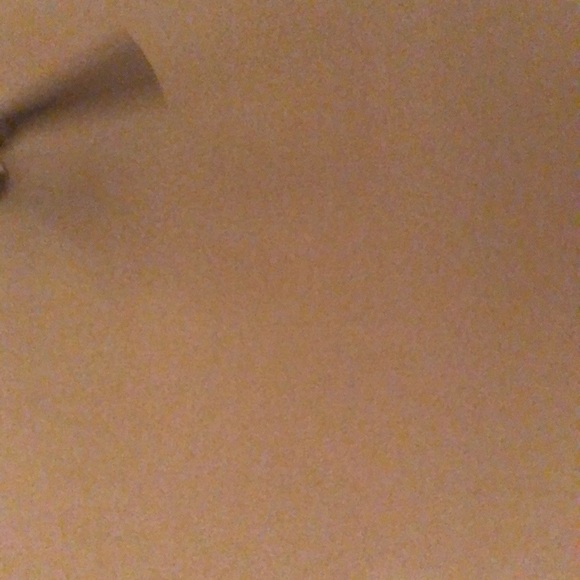 Profile Picture of Elaine Bellezza (@ebelle002) on Poshmark