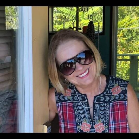 Profile Picture of Nancy Blakely (@nancy_blakely) on Poshmark
