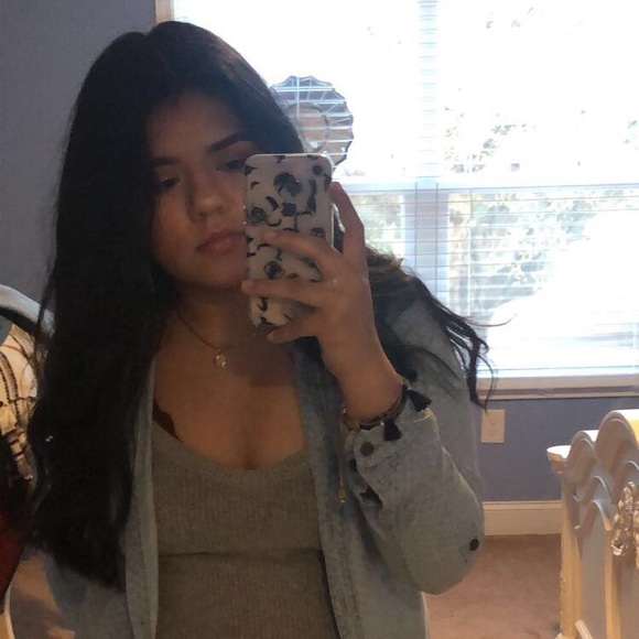 Profile Picture of Lizeth Sanchez (@lcarolina15) on Poshmark