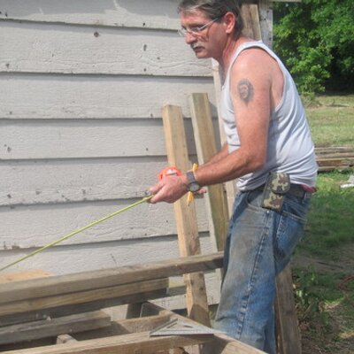 Profile Picture of Scott Valentine (@ManlyManMag) on Twitter