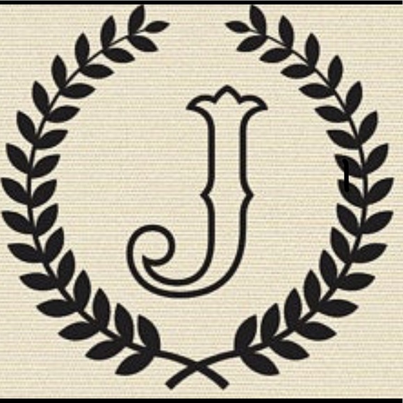 Profile Picture of Jillian Quintiliani (@jillianquint) on Poshmark