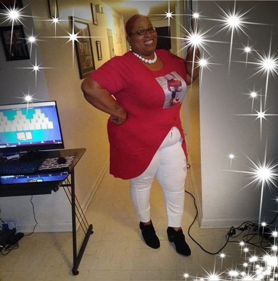 Profile Picture of Jamiaka Humphrey (@jamiaka) on Poshmark