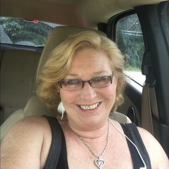 Profile Picture of Lucy Doan (@lucydoan2015) on Poshmark