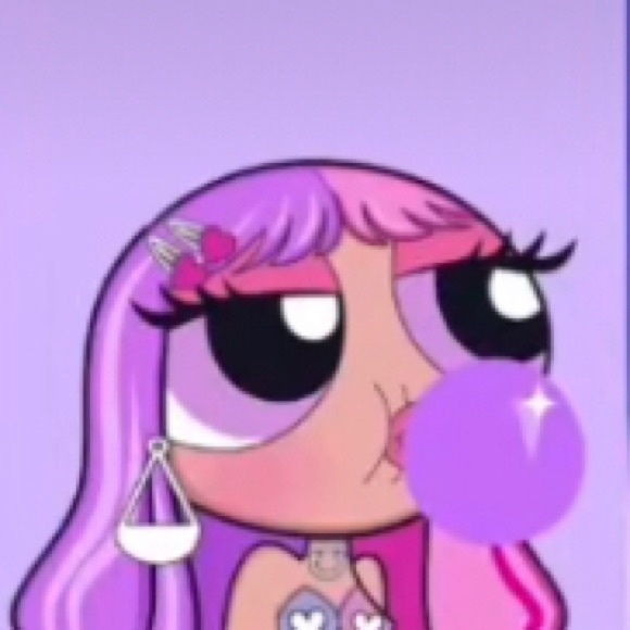 Profile Picture of Jeanne Savard (@jeanne769) on Poshmark