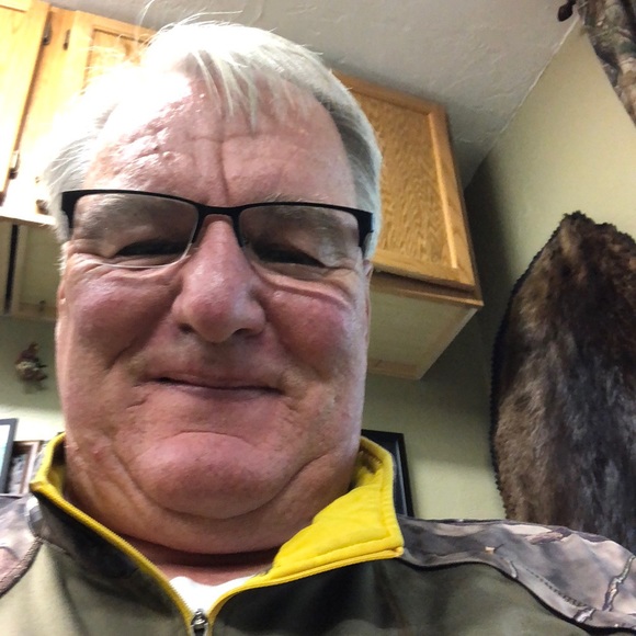 Profile Picture of Sam Dalin (@samdalin) on Poshmark