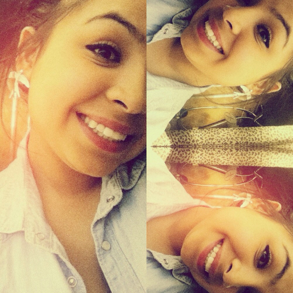 Profile Picture of Evelyn Morales (@eveboo) on Poshmark