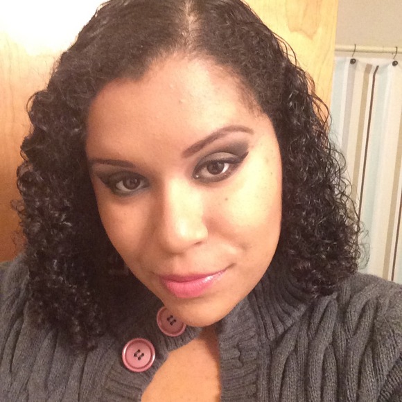 Profile Picture of Cleo Boyce (@cleoboyce111) on Poshmark