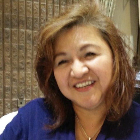 Profile Picture of Au De guzman (@aurora_1957) on Poshmark