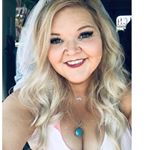 Profile Picture of Bethany Christensen (@bethanymademebeautiful) on Instagram