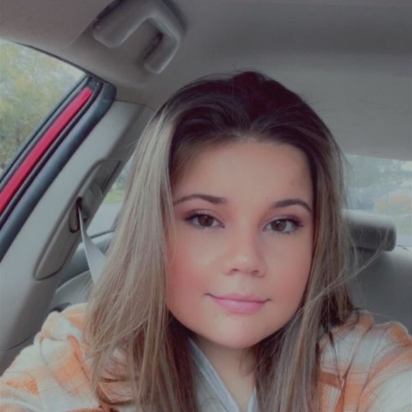 Profile Photo of Audrey Perry (@audreyperry175) on Poshmark