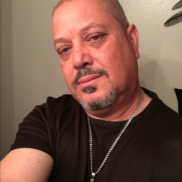 Profile Picture of Jose Gomez (@josesr12000) on Poshmark