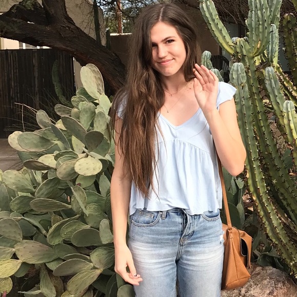 Profile Picture of Allison Mancini (@allisonmancini) on Poshmark