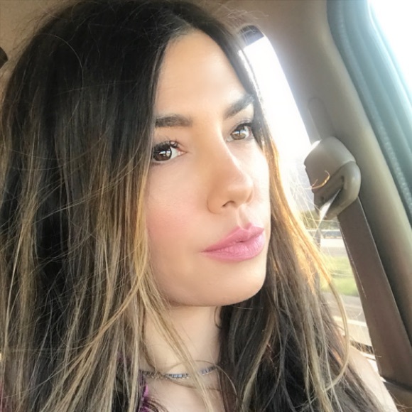 Profile Picture of Kathy Corpus (@kathycorpus) on Poshmark