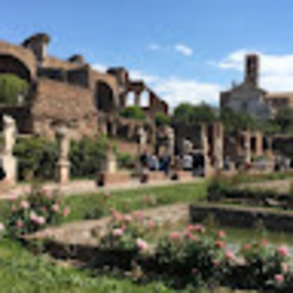 Profile Picture of Talia Heisey (@taliaheisey) on Poshmark