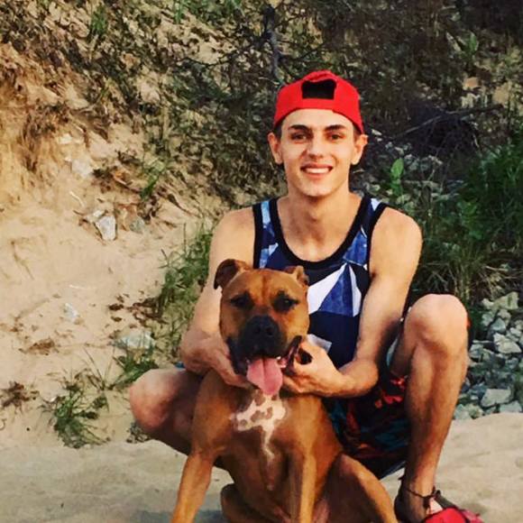 Jordan Stichter - Poshmark Profile Picture of Jordan Stichter (@jstitch6968) on Poshmark