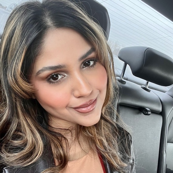 Profile Picture of Rida Thompson (@thompsonrida) on Poshmark