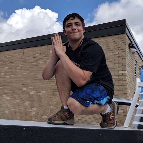 Profile Picture of David Goodman (@davidg2002) on Poshmark