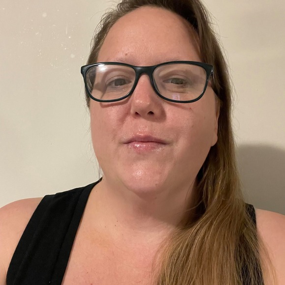 Profile Picture of Erin Nendick (@erinnendick) on Poshmark