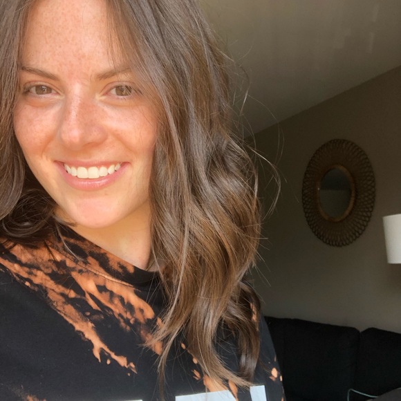 Profile Picture of Annie Mcgunagle (@amcgunagle) on Poshmark