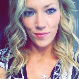 Profile Picture of Jess Womble (@@jdottastic) on Twitter