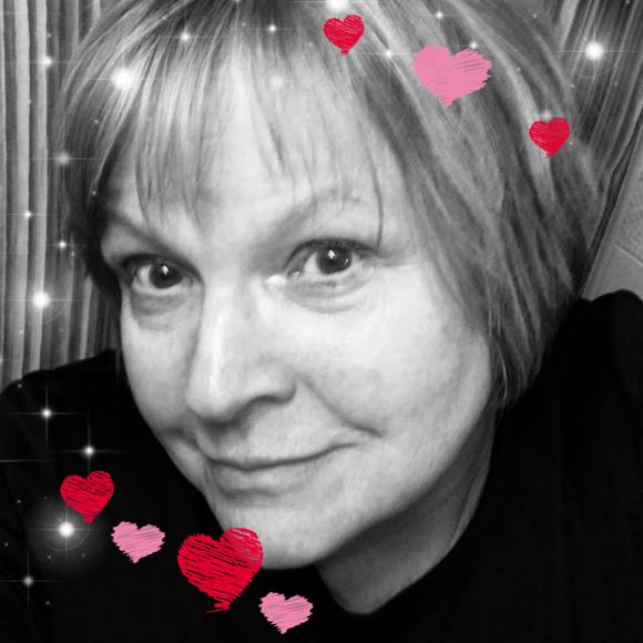 Profile Picture of Susan Appleton (@junebug741) on Poshmark