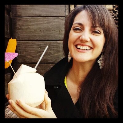 Profile Picture of Alyson Wright (@SimplyAlyson) on Twitter