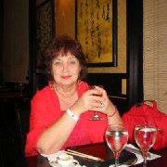 Profile Picture of Olga Rasuleva (@olgarasuleva) on Poshmark