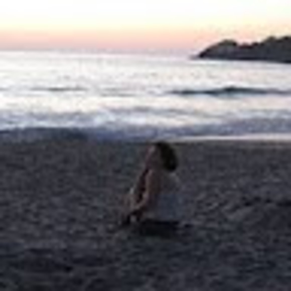 Profile Picture of Iman Saad (@imansaad2012) on Poshmark