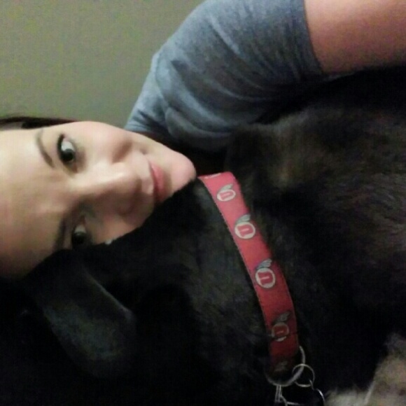 Heather Gee - Poshmark Profile Picture of Heather Gee (@heagy04) on Poshmark