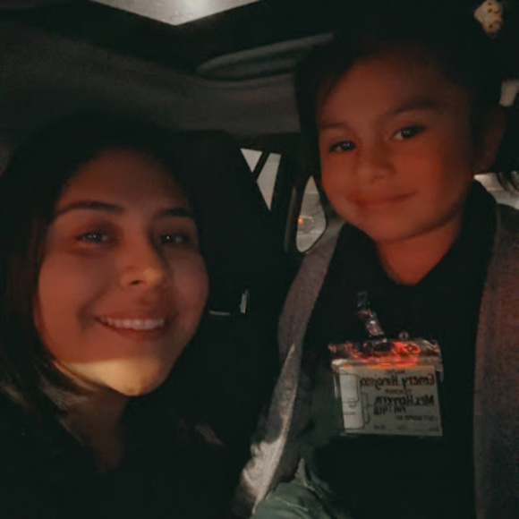 Lea Hernandez - Poshmark Profile Picture of Lea Hernandez (@leaamarie35) on Poshmark