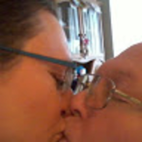Profile Picture of Lori-anne Carlos (@hugginabuggina) on Poshmark