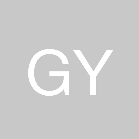 Profile Picture of Gimbel Yee (@gdyee) on Poshmark