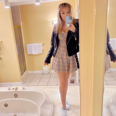 Profile Picture of Ashley Wilhelm 🦄 (@ashley_kate19) on Twitter